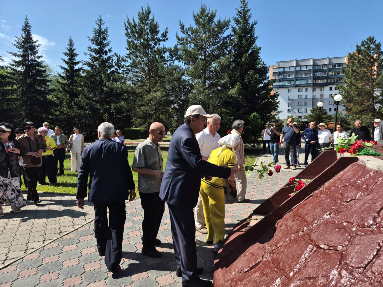 Память поколений: в СКО почтили память жертв политических репрессий